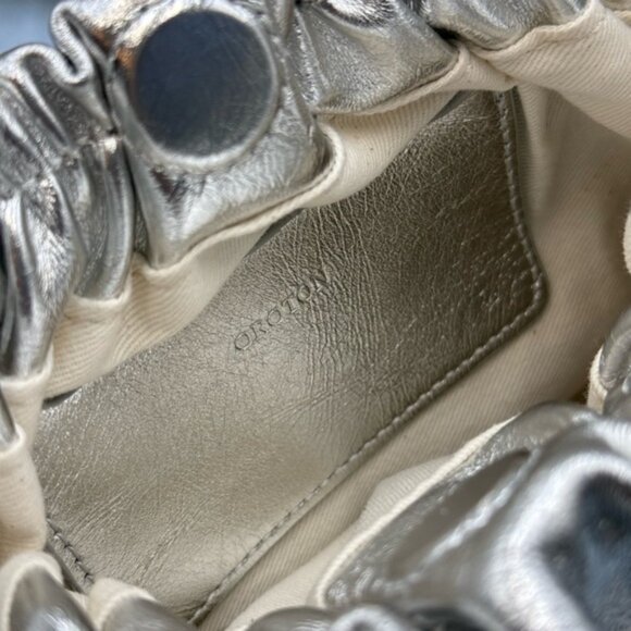 🆕 OROTON 🧿 NWT Gretel Mini Top Handle, Metallic Silver - Picture 12 of 16